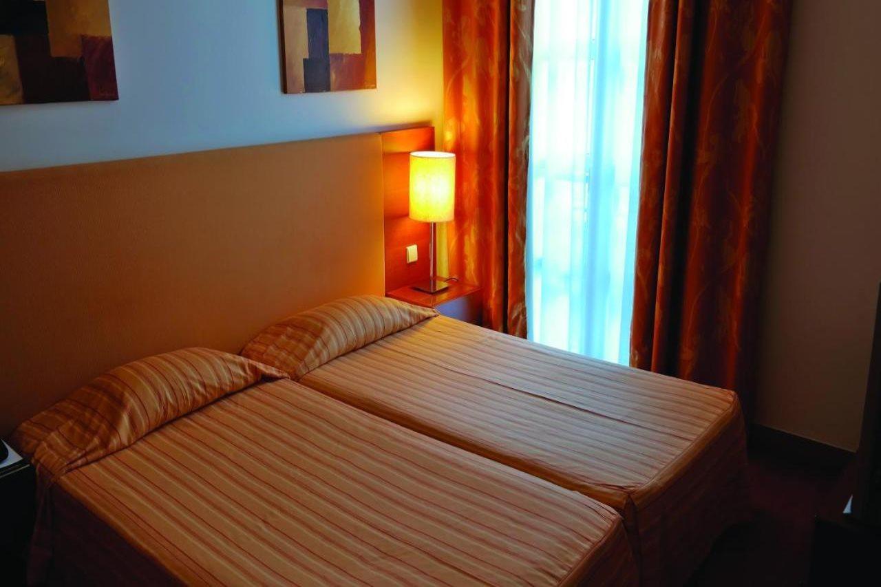 Hotel Apartamentos Geres Ribeiro Extérieur photo