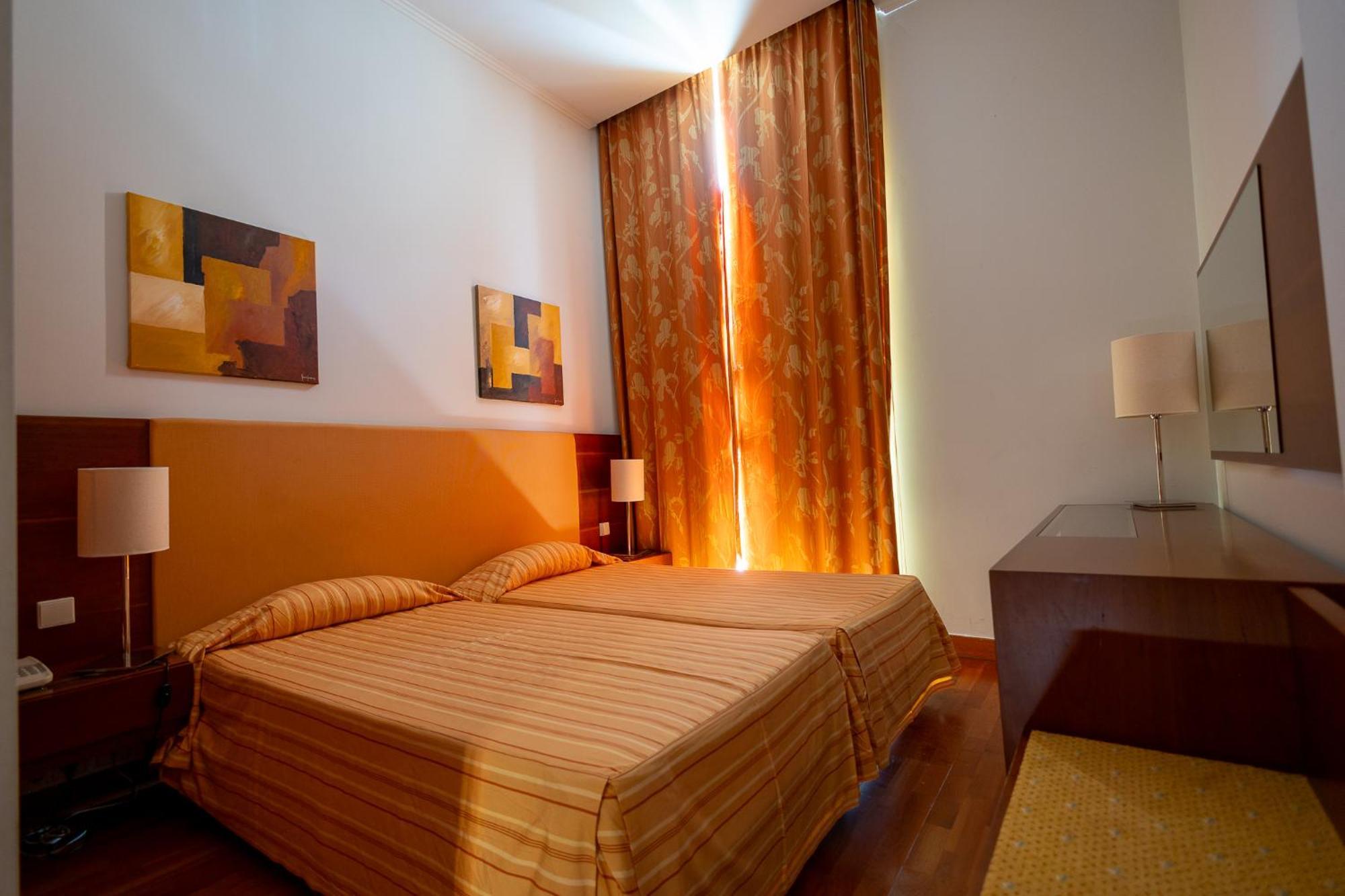 Hotel Apartamentos Geres Ribeiro Extérieur photo