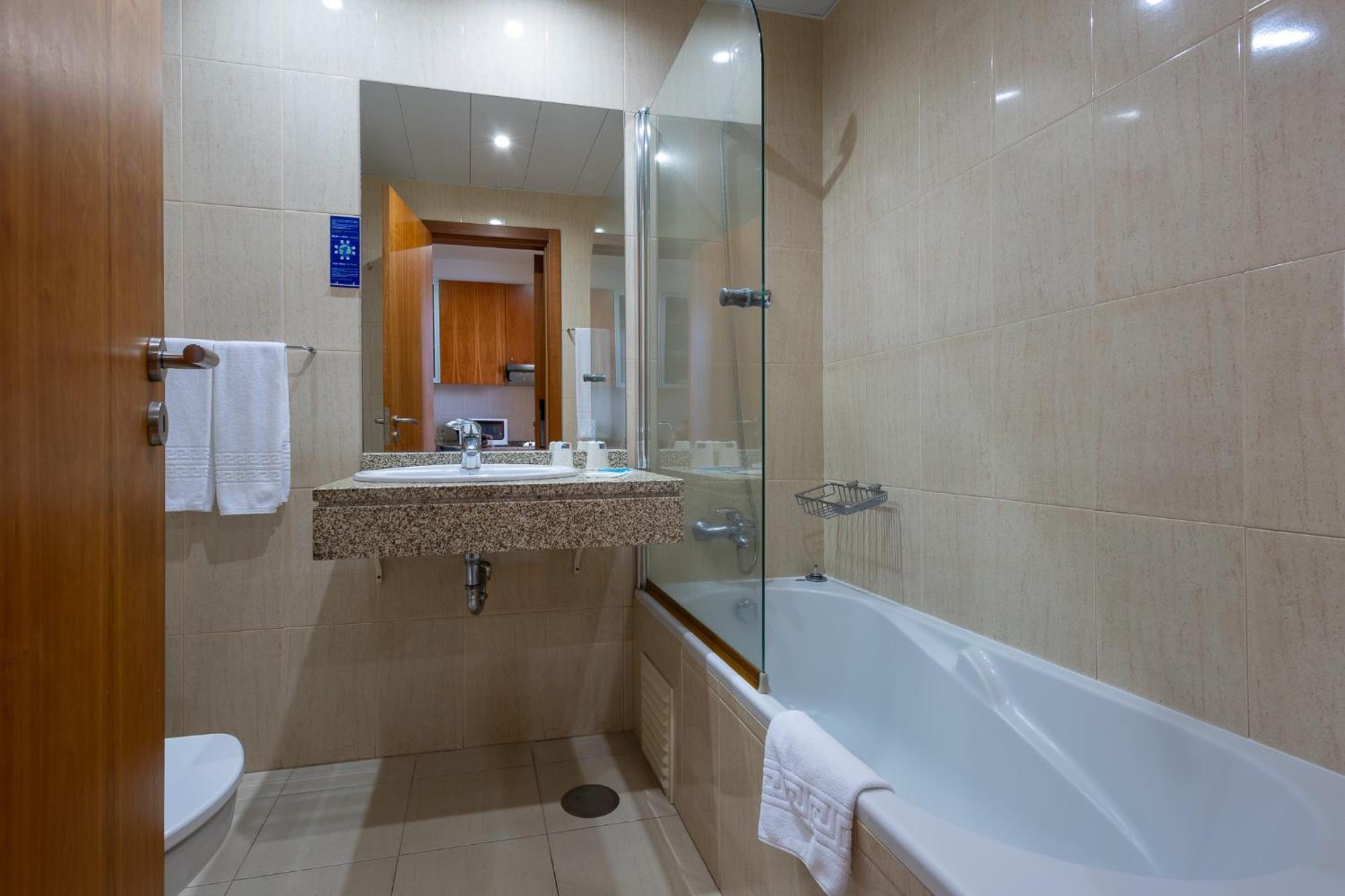 Hotel Apartamentos Geres Ribeiro Extérieur photo